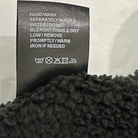 Lucky & Blessed Aztec Sherpa Jacket size Medium - Picture 8 of 16